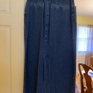 Lee demin Long skirt size 8 Med